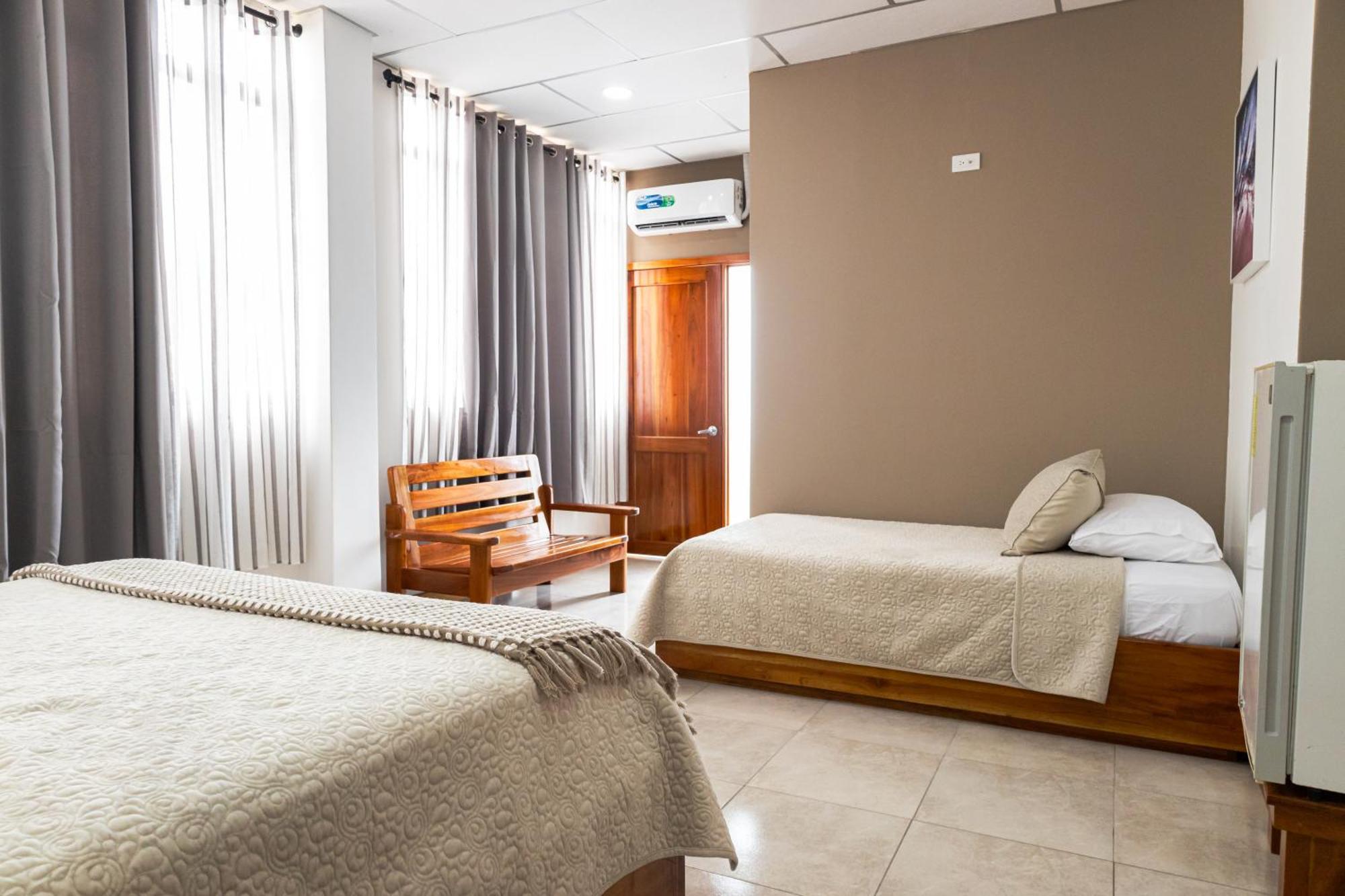 Hotel Ayre By Baltra Puerto Ayora  Extérieur photo